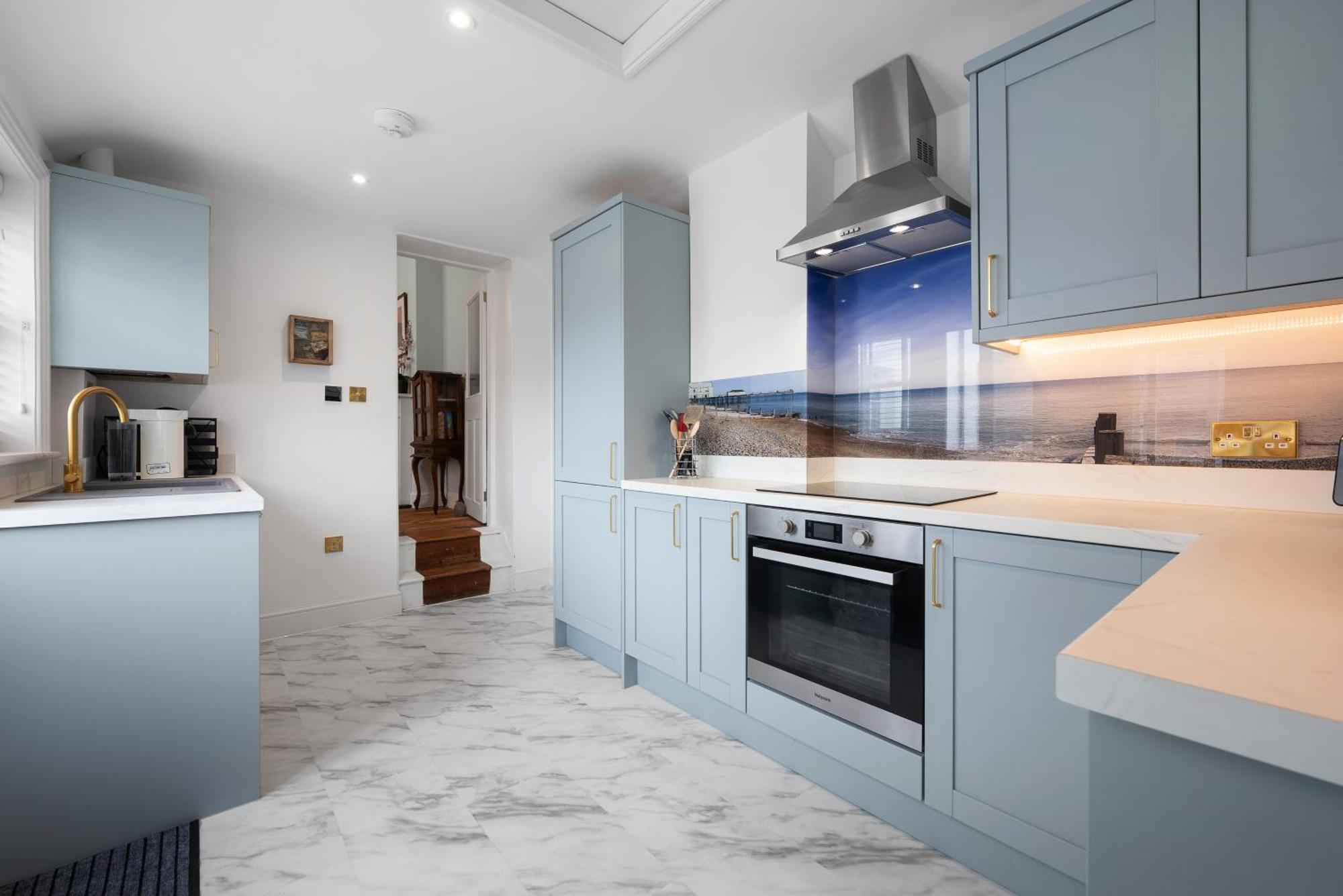Luxury Georgian Home, Hot Tub, Sea View, Private Garden, Sleeps 6 Bognor Regis Exterior photo