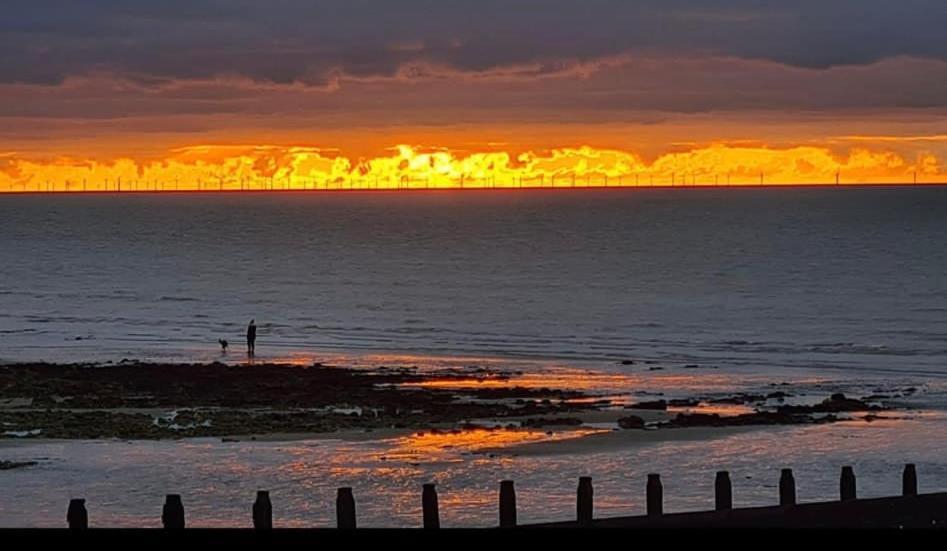 Luxury Georgian Home, Hot Tub, Sea View, Private Garden, Sleeps 6 Bognor Regis Exterior photo