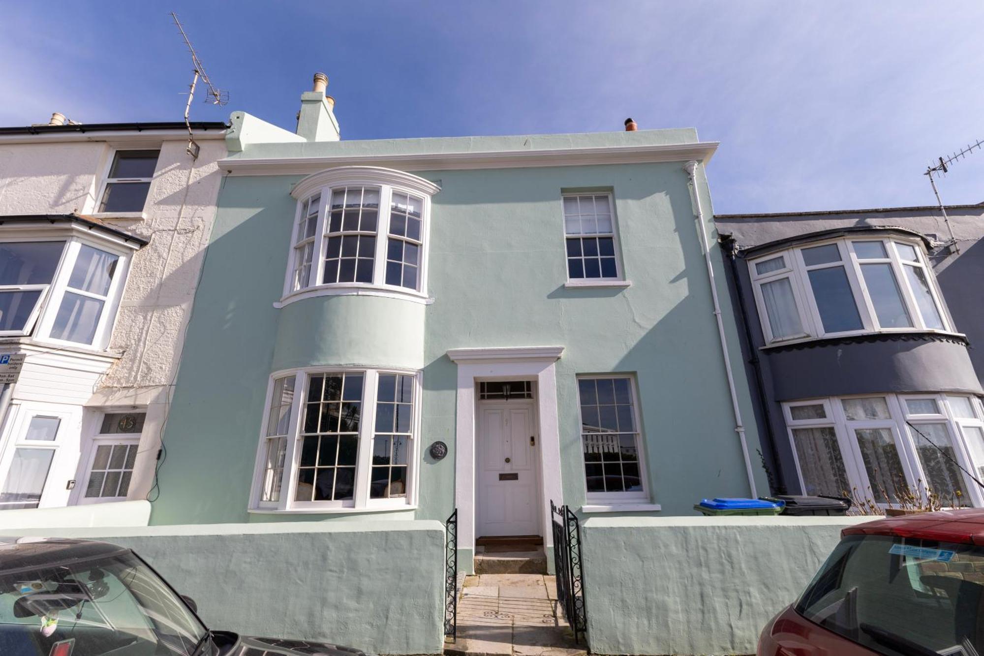 Luxury Georgian Home, Hot Tub, Sea View, Private Garden, Sleeps 6 Bognor Regis Exterior photo