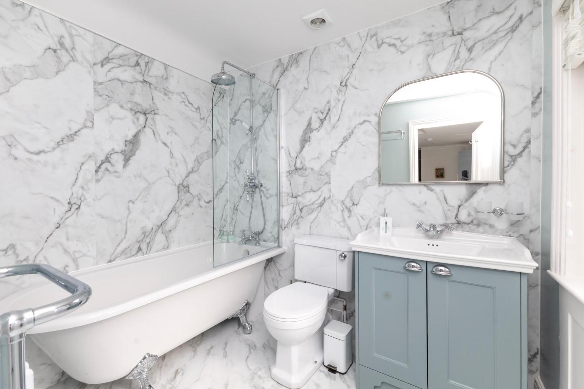 Luxury Georgian Home, Hot Tub, Sea View, Private Garden, Sleeps 6 Bognor Regis Exterior photo